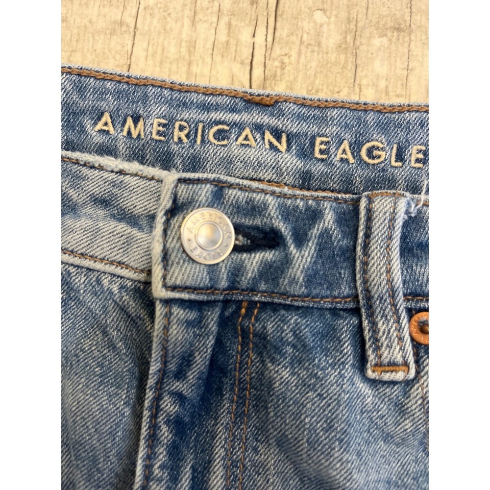American Eagle Baggy Mom Shorts Distressed Denim Medium‎ Wash Women Size 6